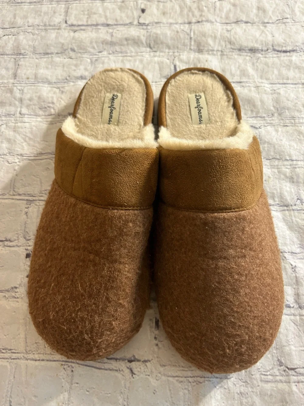 DEARFOAMS SCUFF SLIPPERS BROWN FUZZY TEXTURED FABRIC UPPER MENS (11-12)